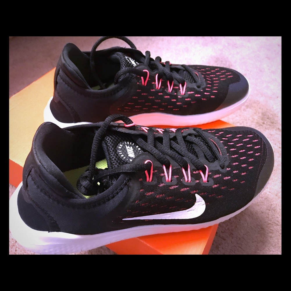 Big kids Nike Free Rn 2018